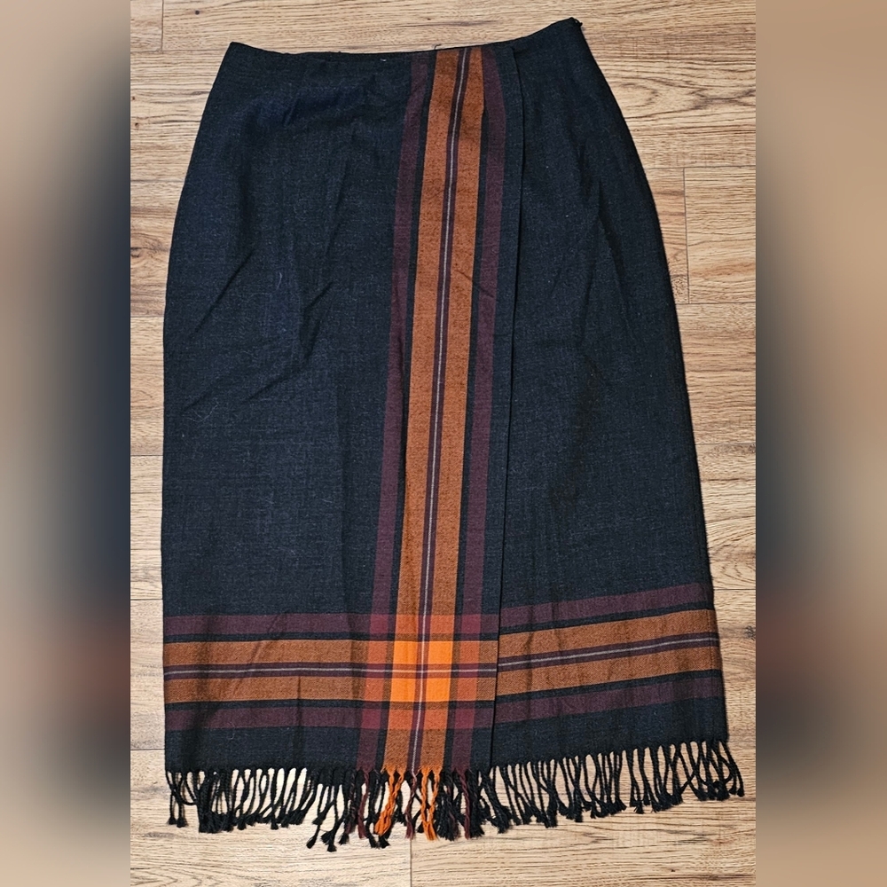 Valerie stevens pure wool skirt
